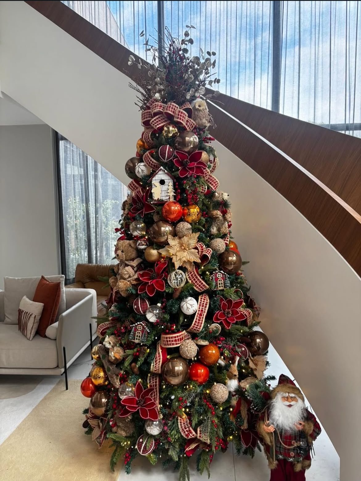 Árvore de Natal personalizada em residência
